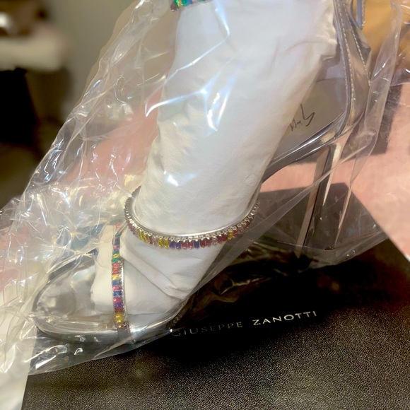 GIUSEPPE ZANOTTI METALLIC EFFECT CRYSTAL EMBELLISHED SANDALS/HEELS - Picture 4 of 5